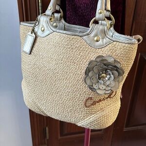 Coach  Bleecker straw tote bag  Shoulder bag  appliqué leather flower  excellent